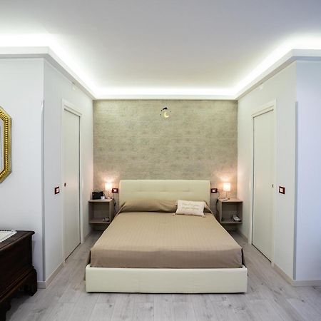 Rocca Di Cerere "Rocca Da Zeru" Apartments Ена Екстериор снимка