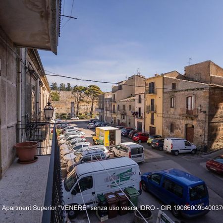 Rocca Di Cerere "Rocca Da Zeru" Apartments Ена Екстериор снимка