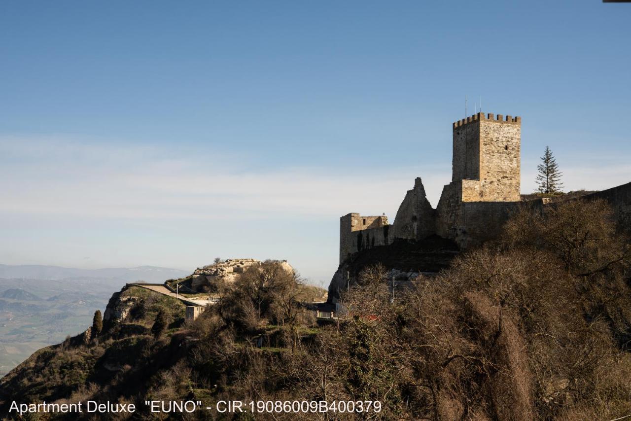 Rocca Di Cerere "Rocca Da Zeru" Apartments Ена Екстериор снимка