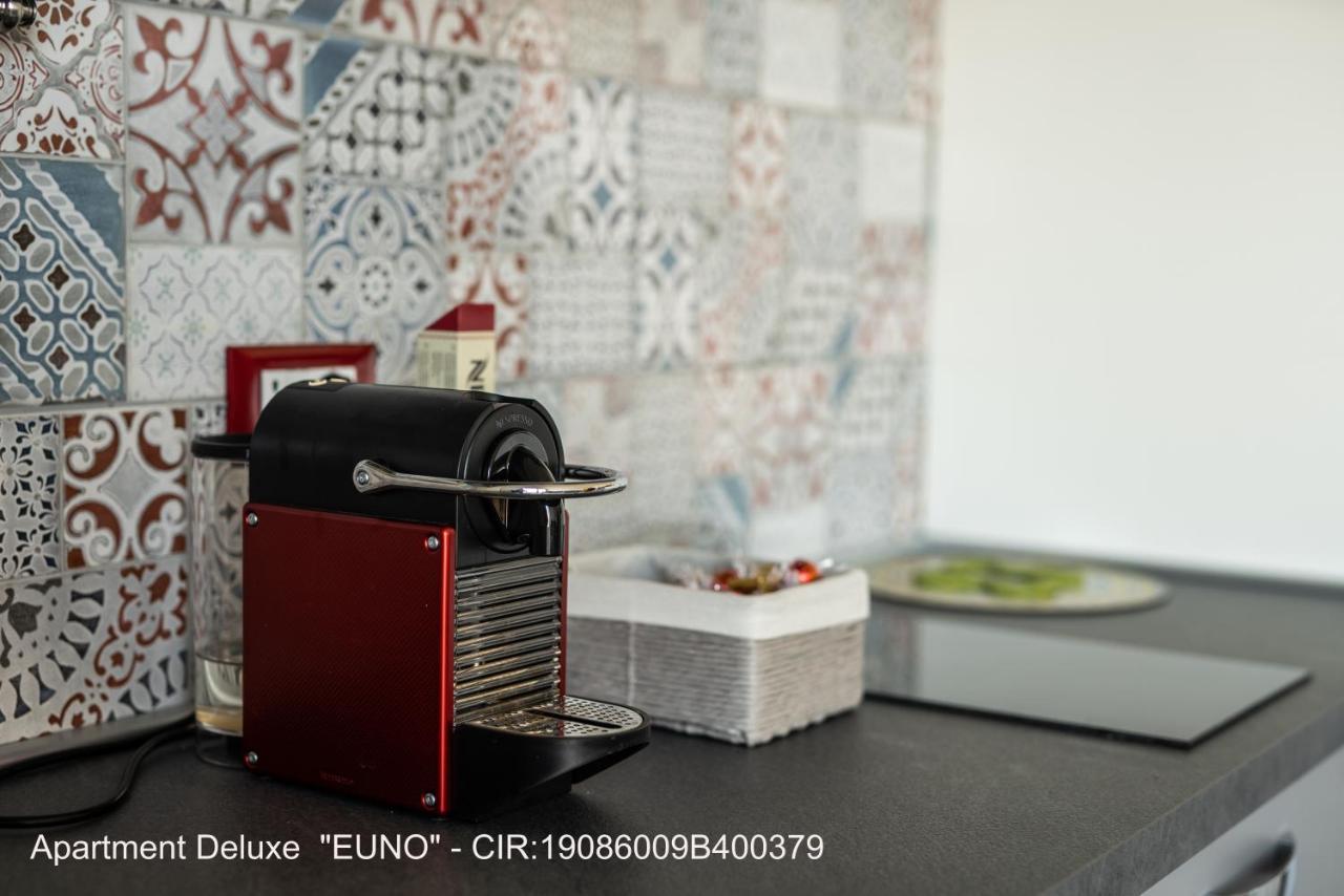 Rocca Di Cerere "Rocca Da Zeru" Apartments Ена Екстериор снимка