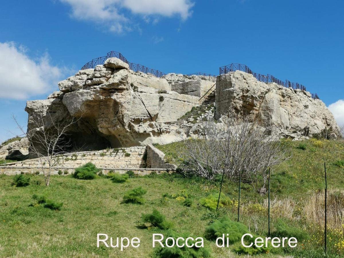 Rocca Di Cerere "Rocca Da Zeru" Apartments Ена Екстериор снимка